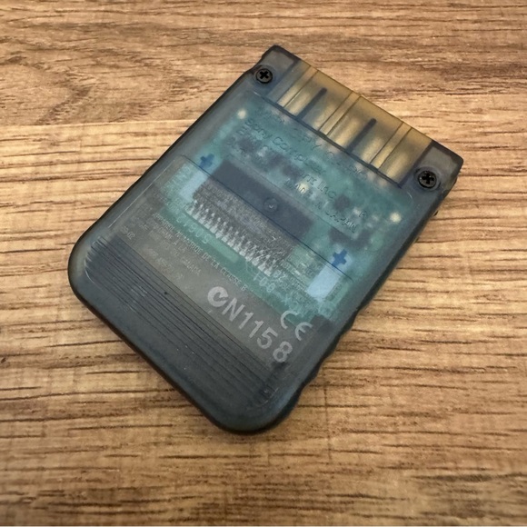 Vintage PlayStation memory card - Picture 2 of 3